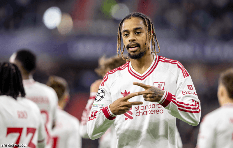 Liverpool wins with Barrakola hat-trick