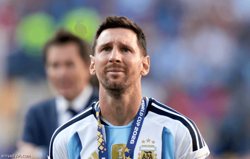 Scaloni: Messi should choose his exit