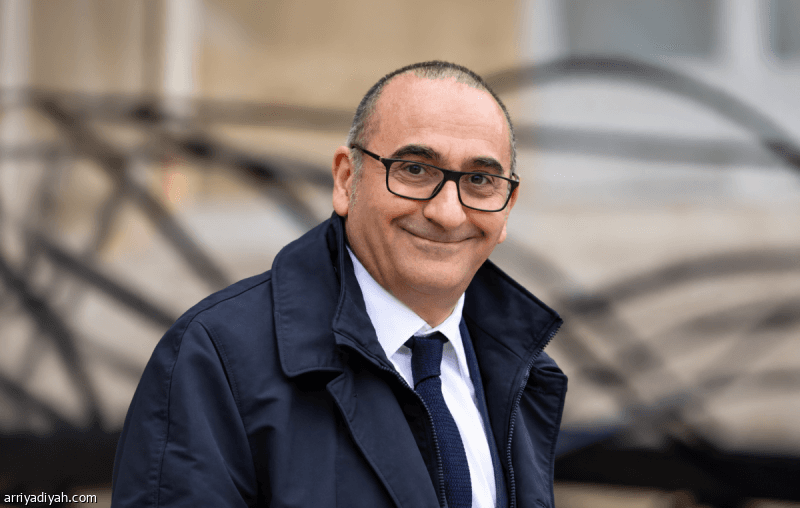 فرنسا لن تؤجل مباريات باريس وبرشلونة