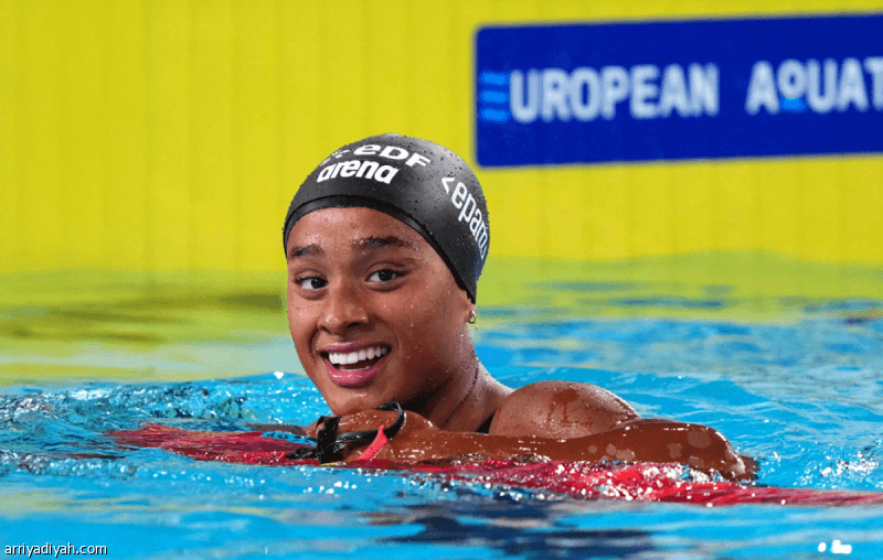 Curtis Sets New Record After Day One
