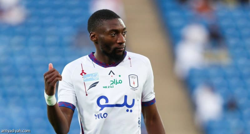 إيكامبي وميشنيفيتش يهيمنان على أبها