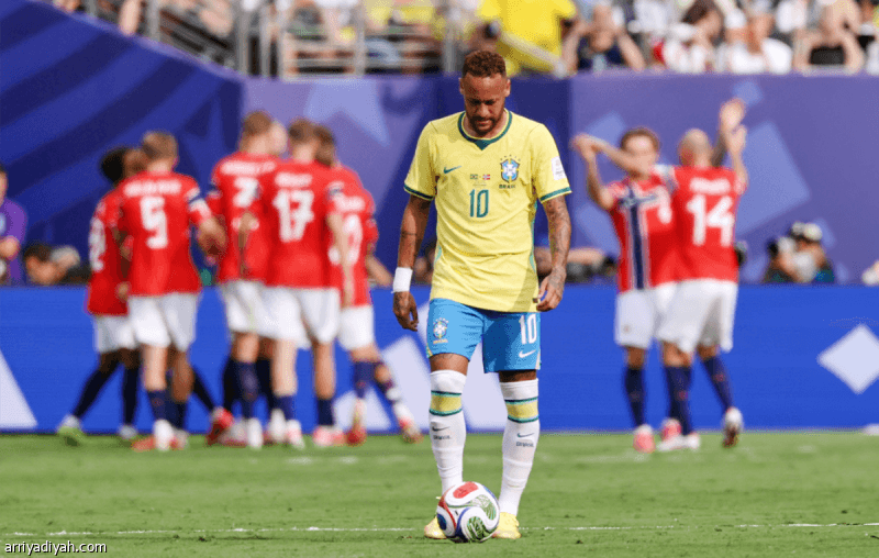 Neymar Returns to Santos After World Cup Disappointment