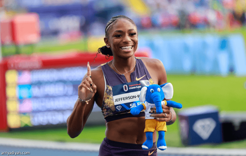Melissa and Seville win 100m race