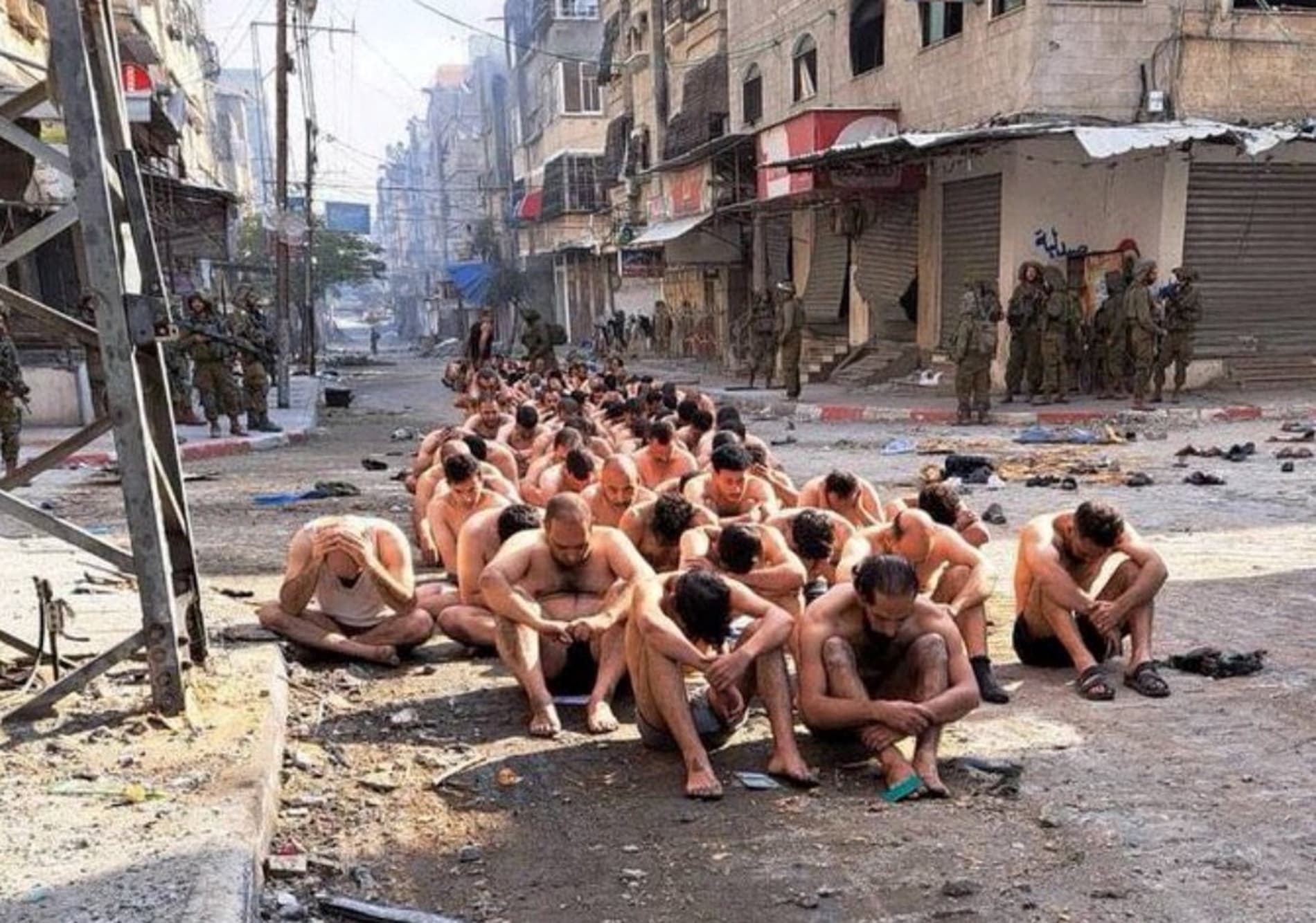 Gaza Prisoners Hurt in Negev Beatings