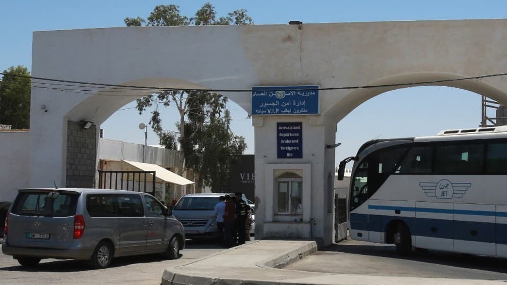 Al-Freiya reviews King Hussein Bridge operations