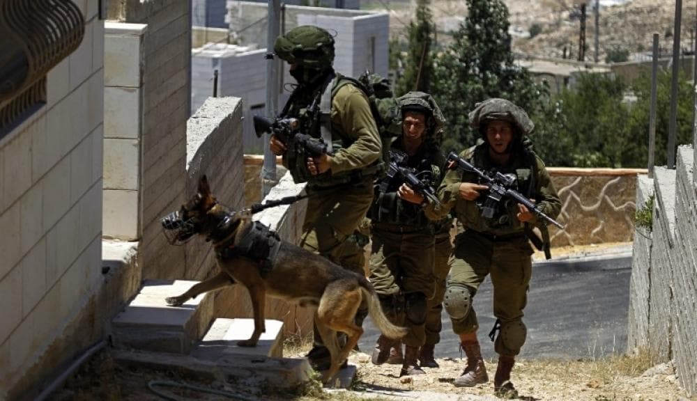 Occupation tightens controls around Ramallah
