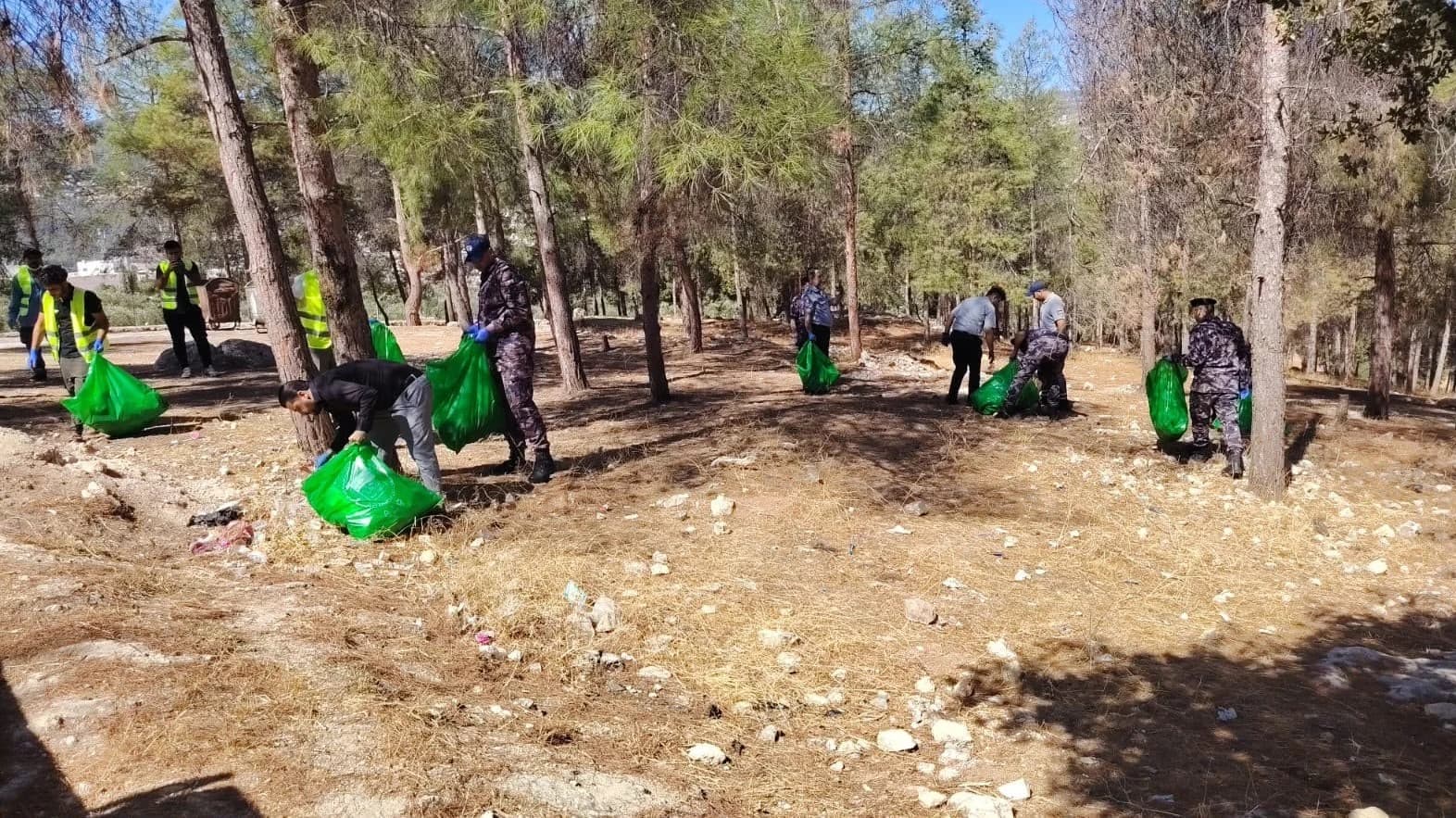 Governorates hold cleanup efforts for World Cleanliness Day