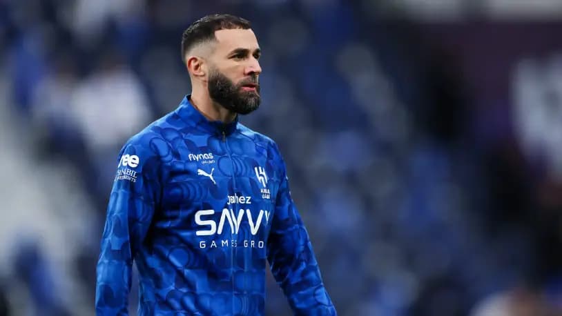الهلال السعودي ينهي عقد بنزيما