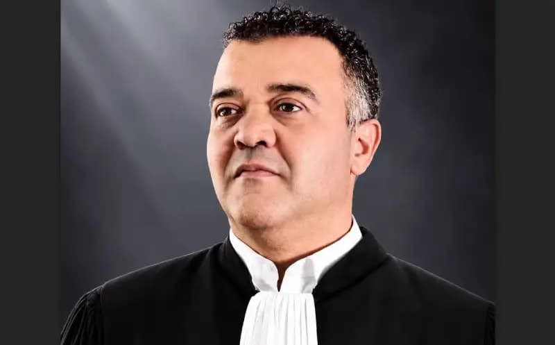 تونس تودع أحد أبرز محاميها