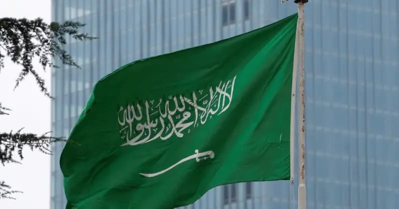 السعودية تصدر إنذارات صاروخية في مكة وجدة والطائف