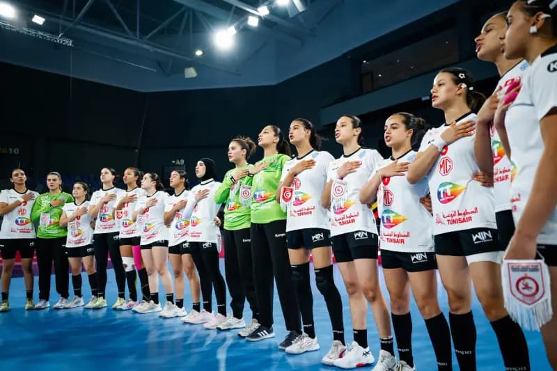 Women's handball vs Senegal team