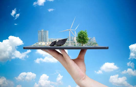 Juran advocates clean energy projects