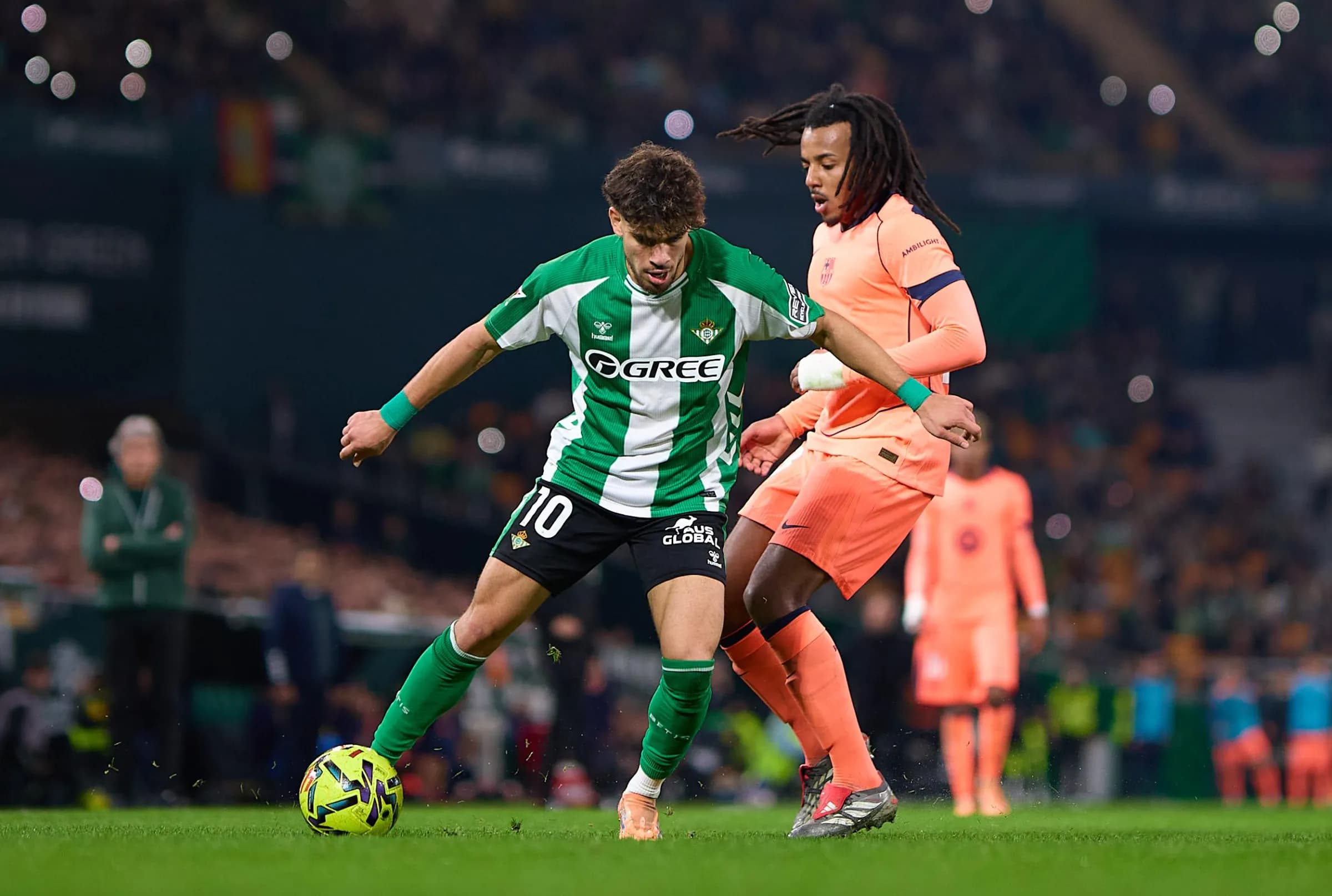 Barcelona routs Betis 5-0