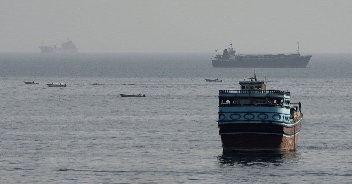Trump suggests claiming Strait of Hormuz as US territory