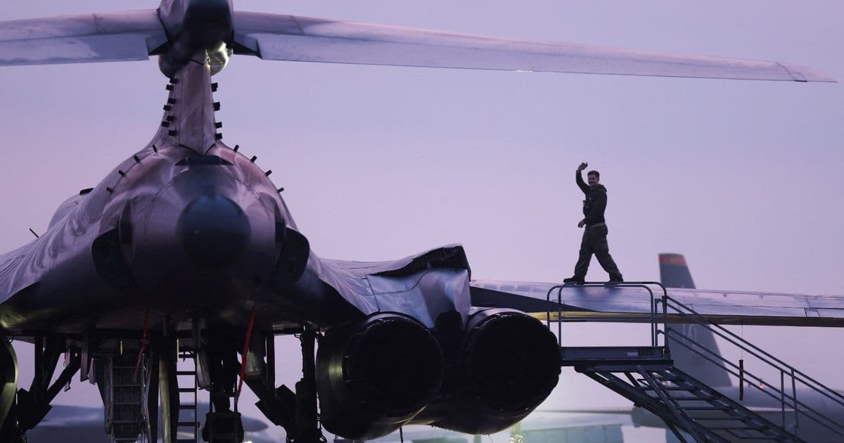 US bombers withdraw amid UK security worries
