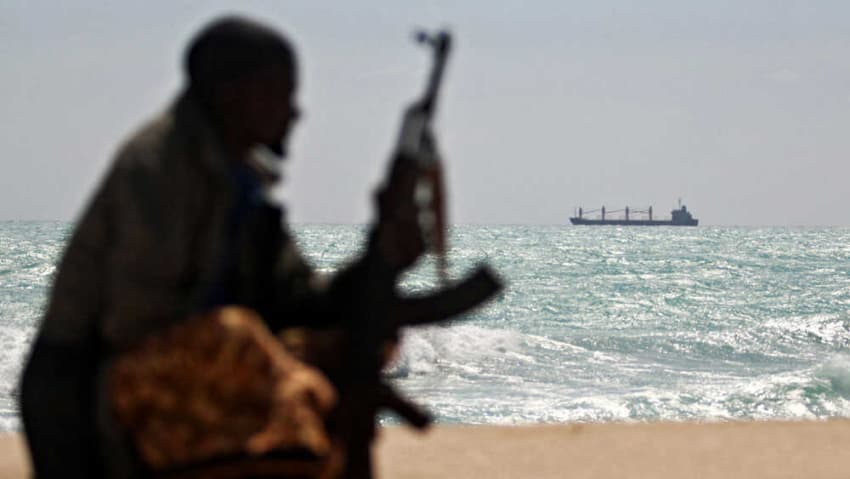 Britain reports piracy off Yemen coast