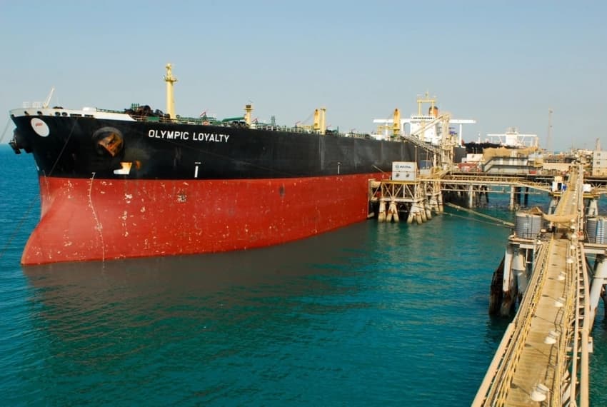 Iraq Markets Oil Without Strait Routing