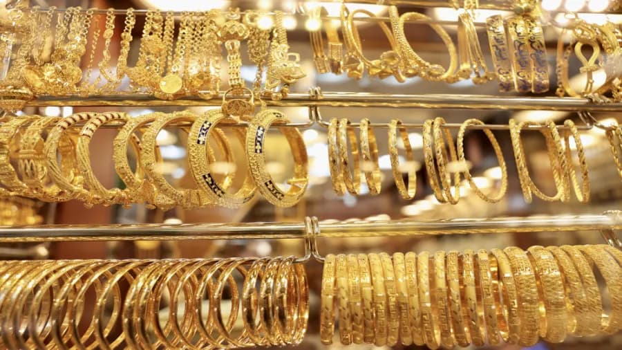 Gold declines by 50p in local market