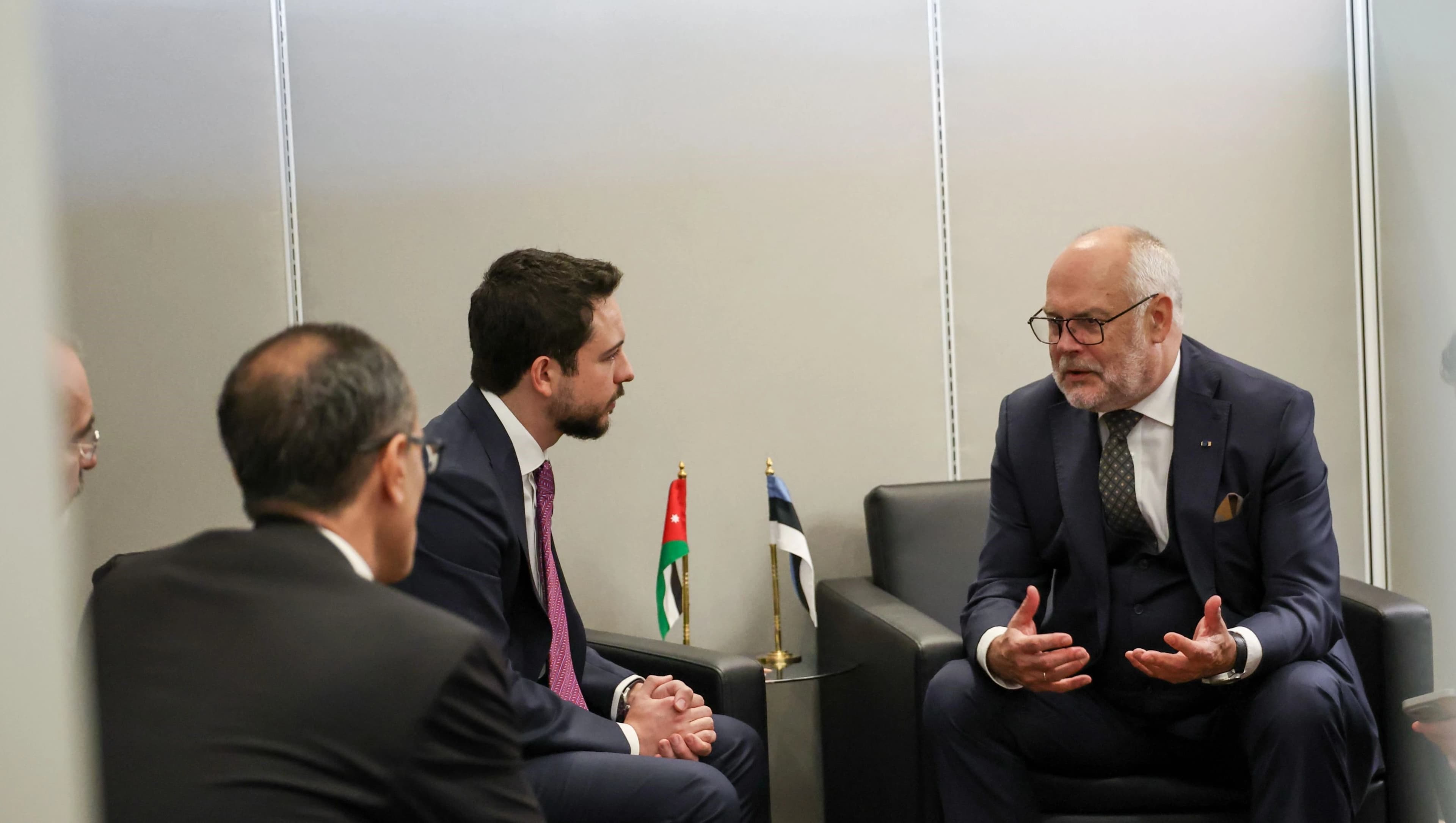 Crown Prince Meets Estonia President at UN