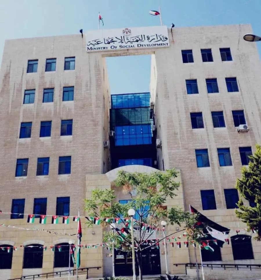 Convicted beggar found with 3,313 dinars
