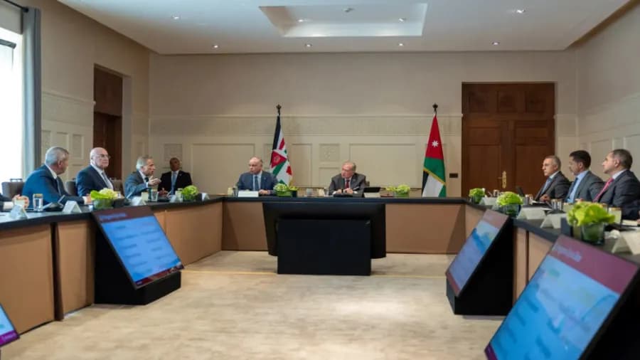 King reviews gas sector policies