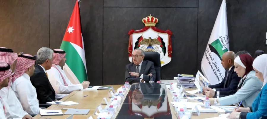 Abu Al-Samn reviews project progress with Saudi Development Fund