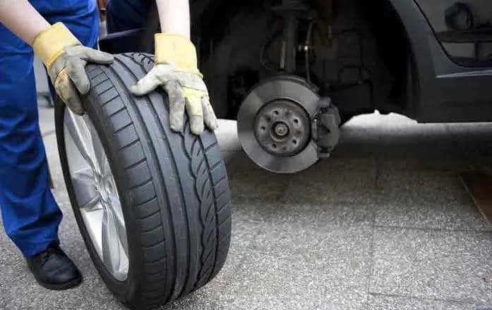 Vehicle Expert Advises Winter Inspections and Tire Checks