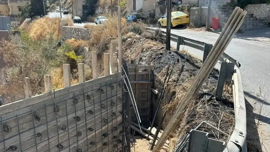 Al-Salt expands roads to ease traffic