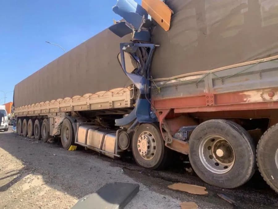 Trucks Collide in Aqaba, One Dead