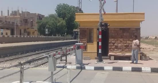 إغلاق مزلقان كوبري الشريعي بسمالوط لمدة يوم