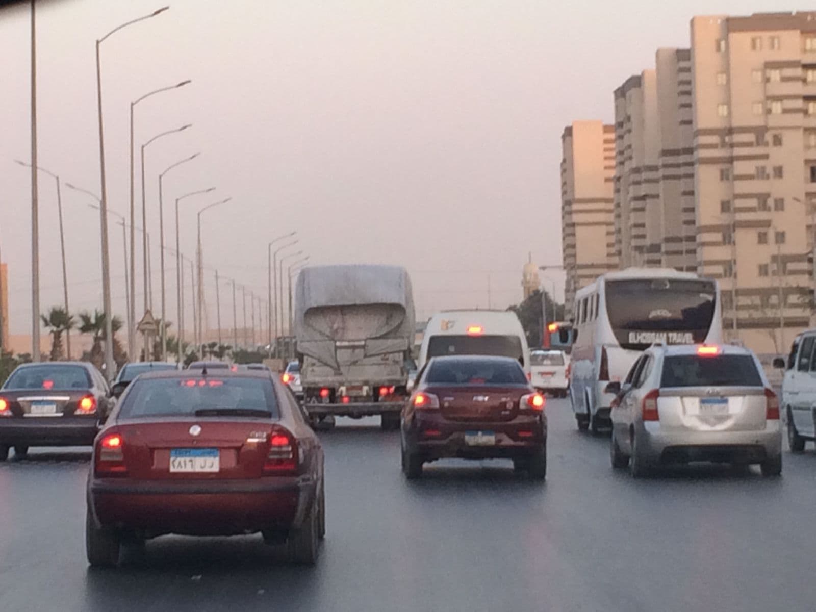 حركة مرورية متقلبة في القاهرة والجيزة صباح الأحد
