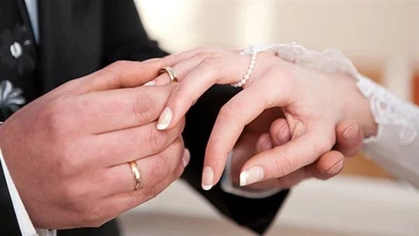 محكمة الفيوم توقف زواج طفل عمرها 14
