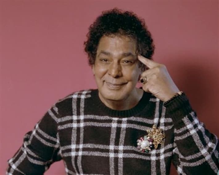 محمد منير يظهر بعد أزمته الصحية