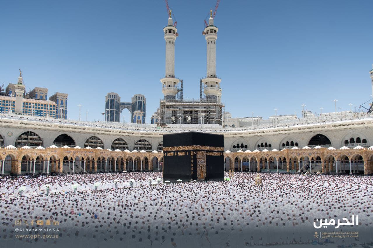 إمام الحرام يحذر من الغفلة