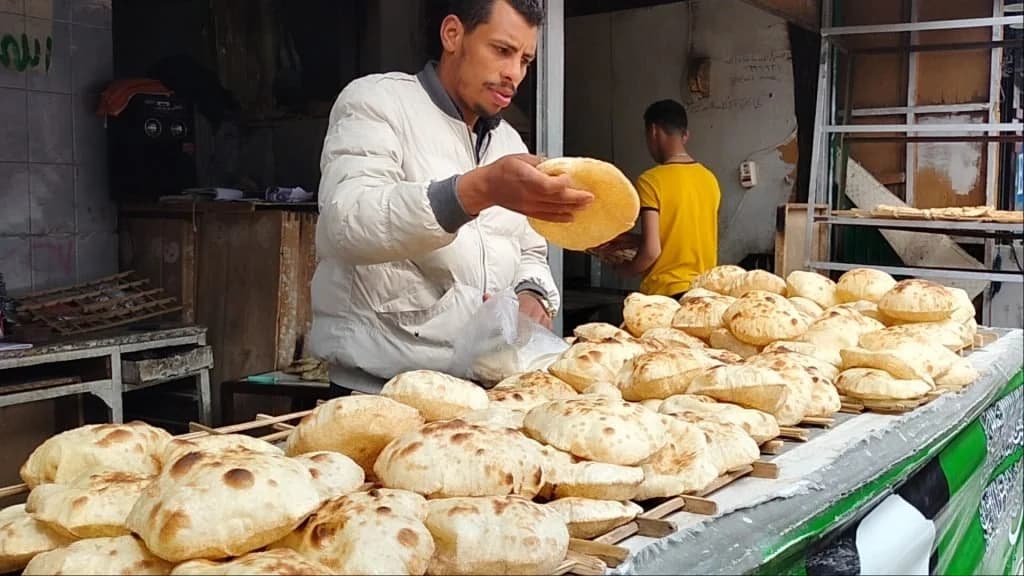برلماني يدعو لضبط سوق الخبز السياحي