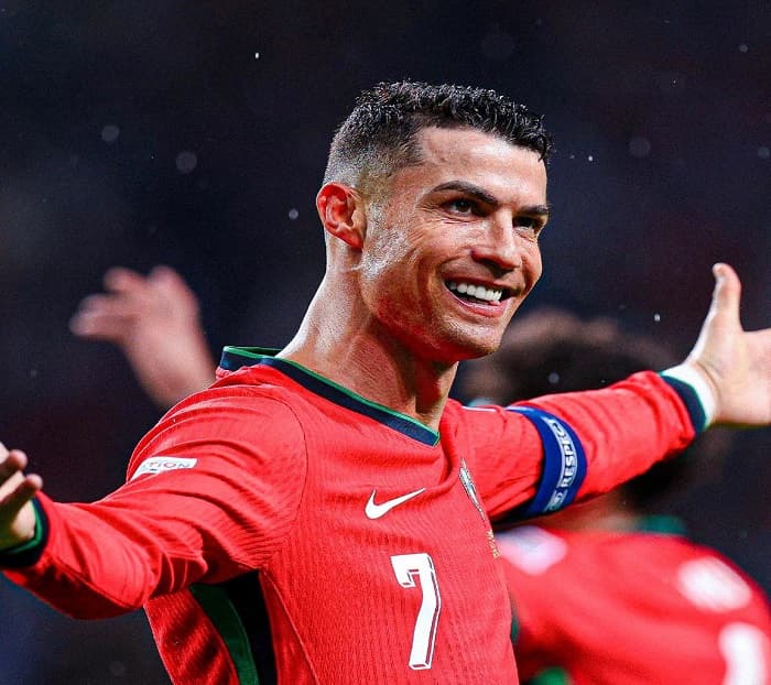 الاتحاد البرتغالي يوقف رونالدو مؤقتًا