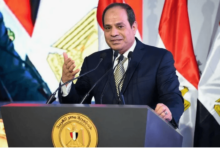 السيسي يوجه بتوسيع شبكات الجيل الخامس