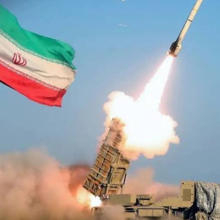 إيران تهاجم مواقع أمريكية ردا على قصف خارك
