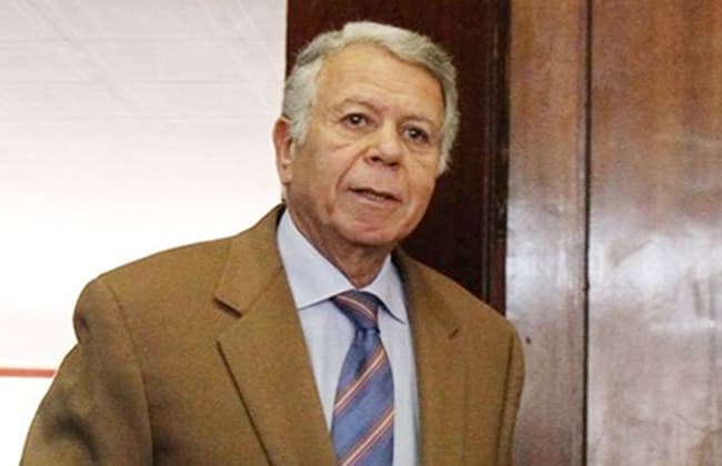 سرقة الباب الحديدي من غرفة الكهرباء في فيلا حسن حمدي