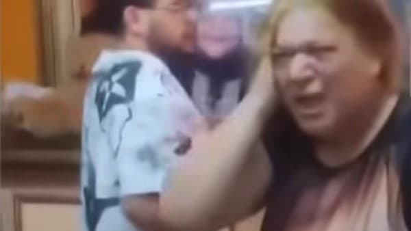 أم مسنة تستنجد في السيدة زينب