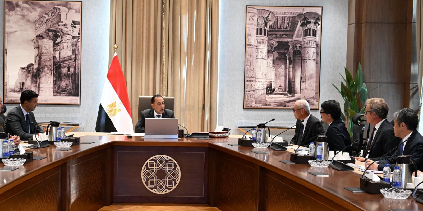 إجتماع بين رئيس الوزراء وقيادة تويوتا