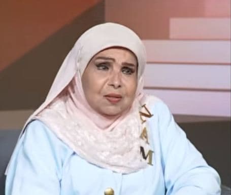 مديحة حمدي تروي قصة ارتدائها الحجاب