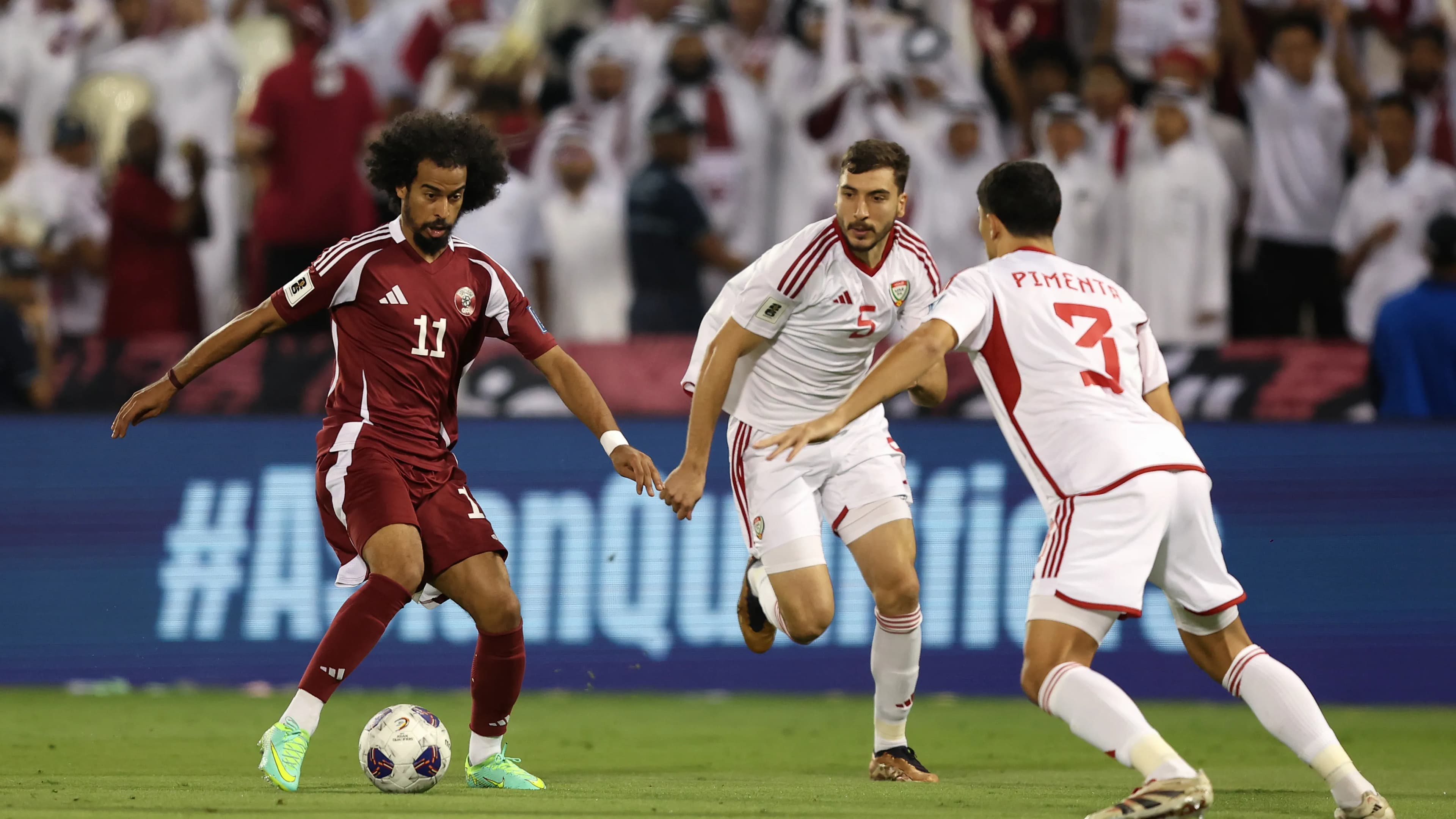 الإمارات تتحدى قطر في صدارة المجموعة الثانية