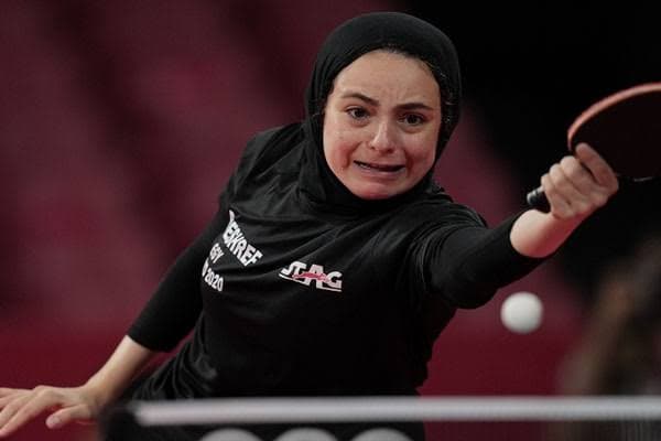 دينا مشرف تتغلب على خامسة العالم في تنس الطاولة