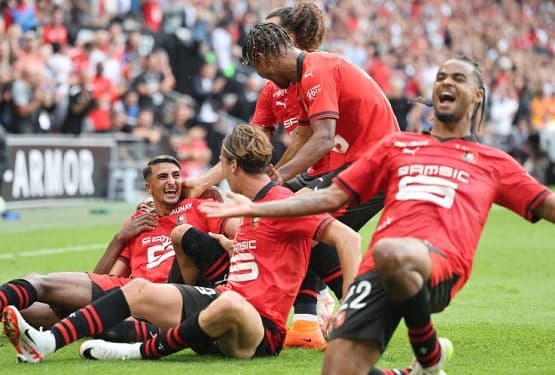 رين يتغلب على مارسيليا يصعد مؤقتًا