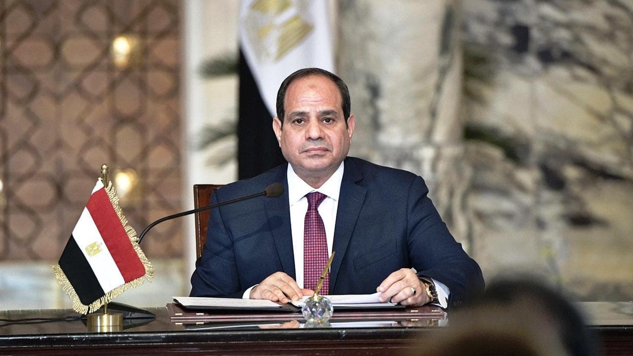 السيسي يلتقي مع مدبولي ووزيري البترول والصناعة