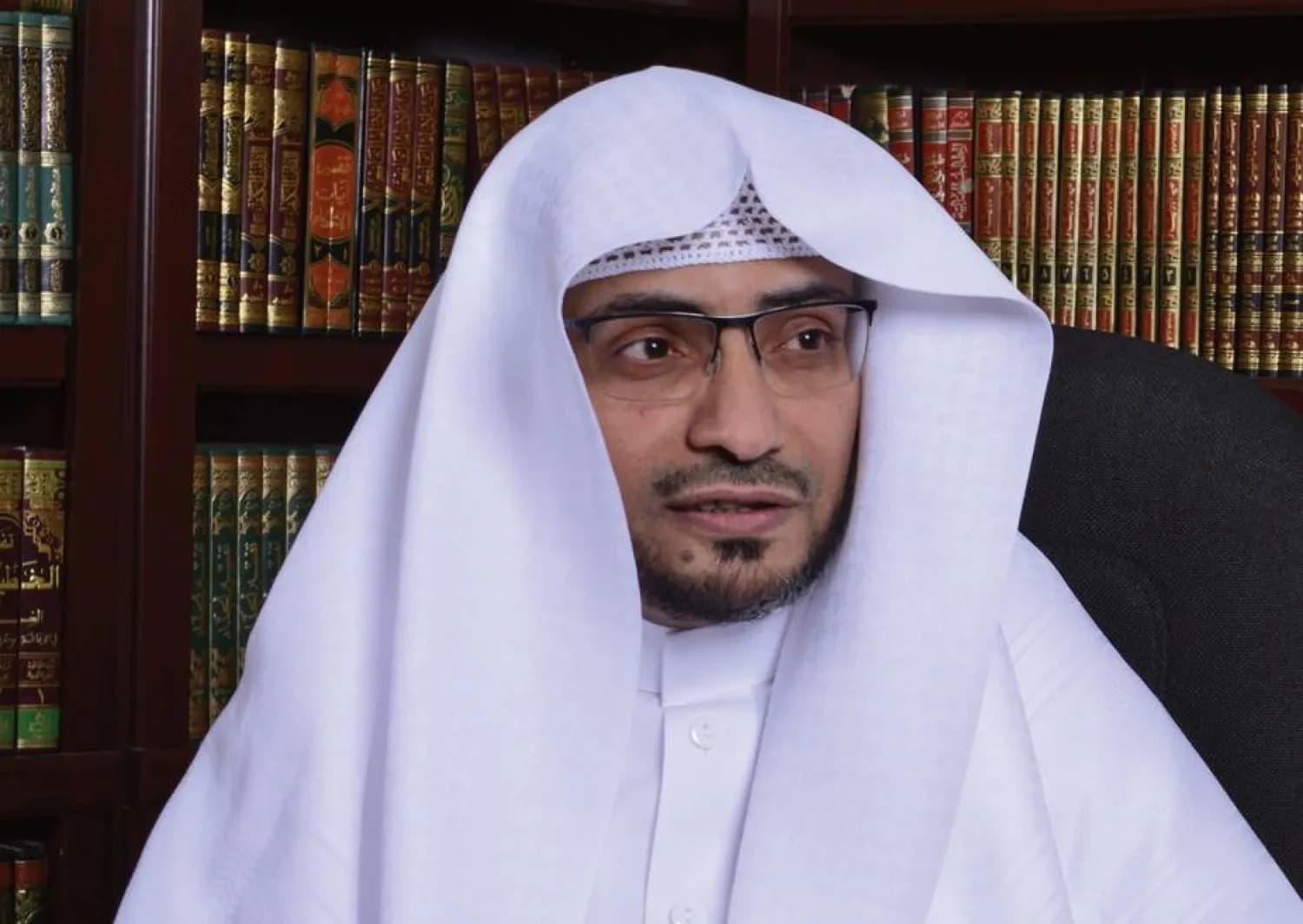 إمام المسجد النبوي: استهداف الحرمين ذنب كبير ورفض لطاعة الحوثيين