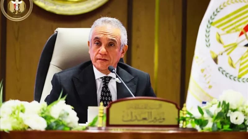 وزير العدل يطالب بتسريع الفصل في القضايا القديمة