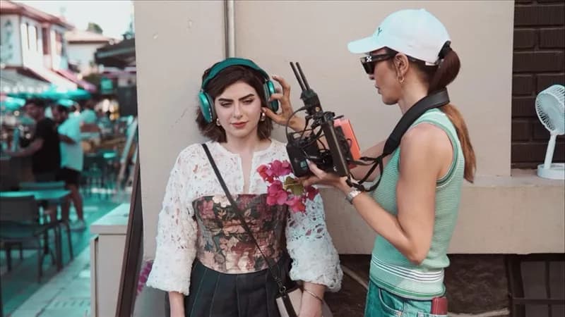 سما شوفاني تظهر بمشاعر جديدة أمام كاميرا فرح علامة