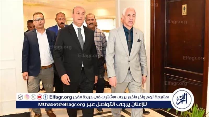 رئيس جامعة أسيوط يلتقي المحافظ في احتفالية أكتوبر